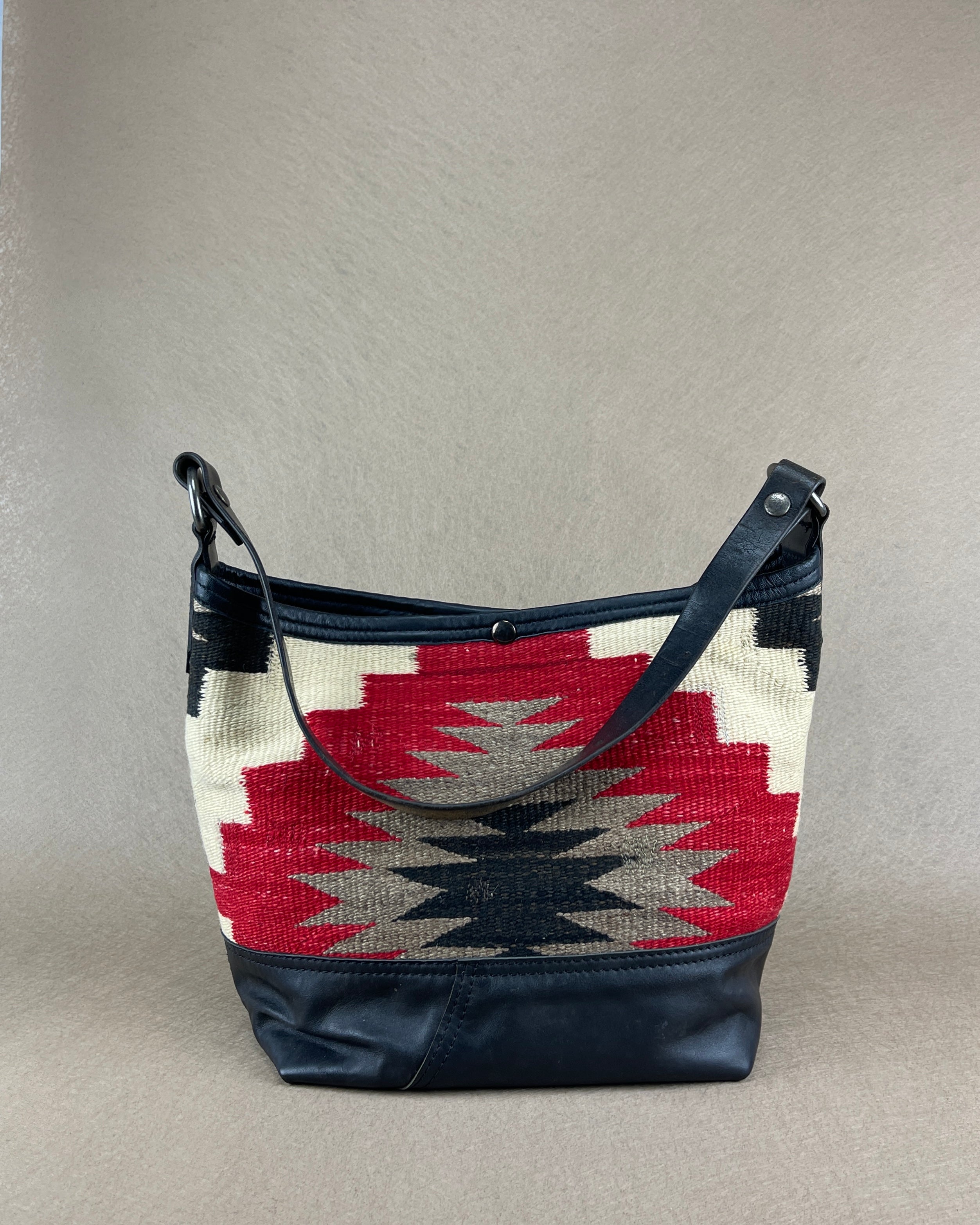 SPECIAL! J.AUGUR DESIGN (大)ショルダーバッグ Hobo - Vintage Navajo Weaving x Leather – J. Augur Design