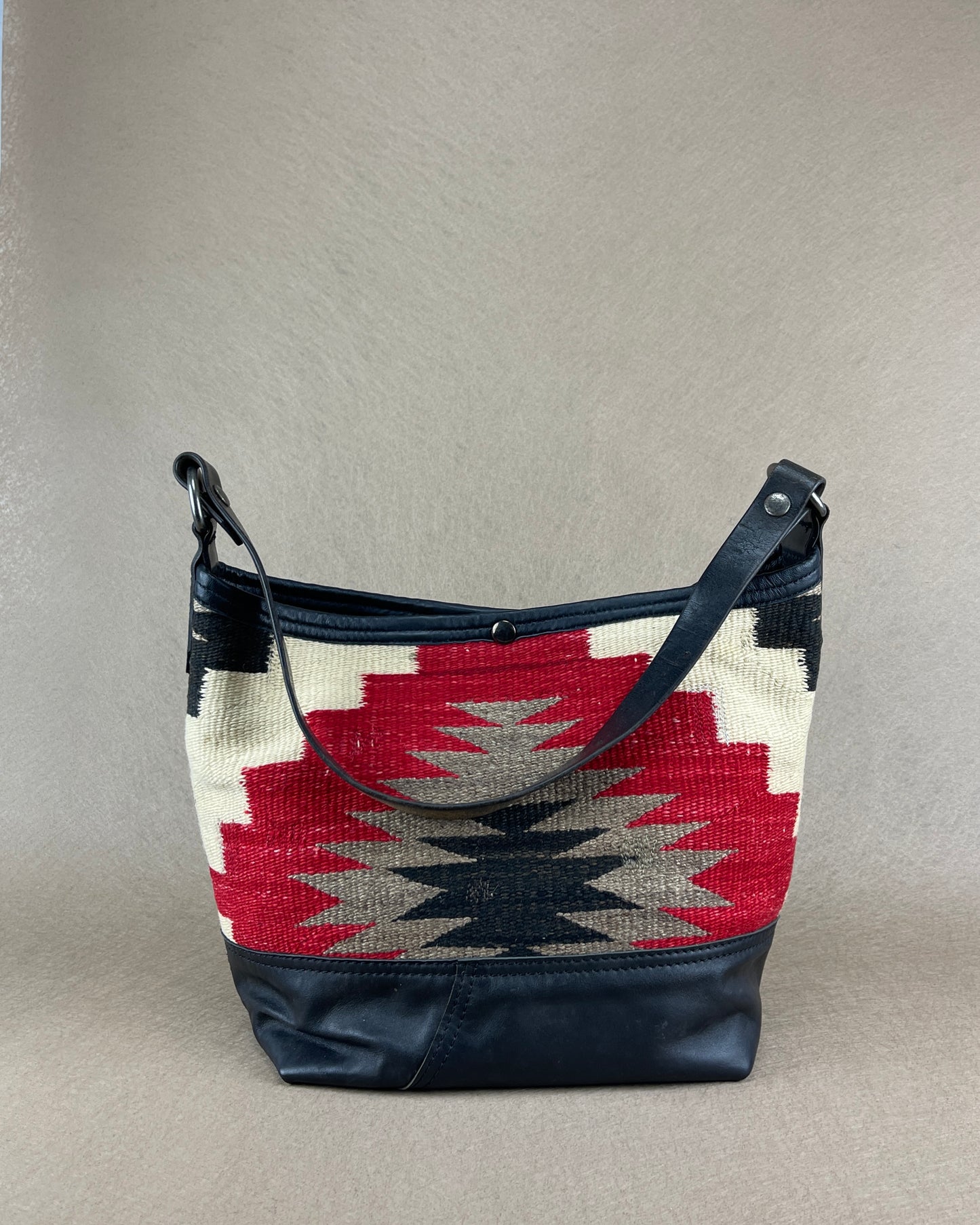 Hobo - Vintage Navajo Weaving x Leather