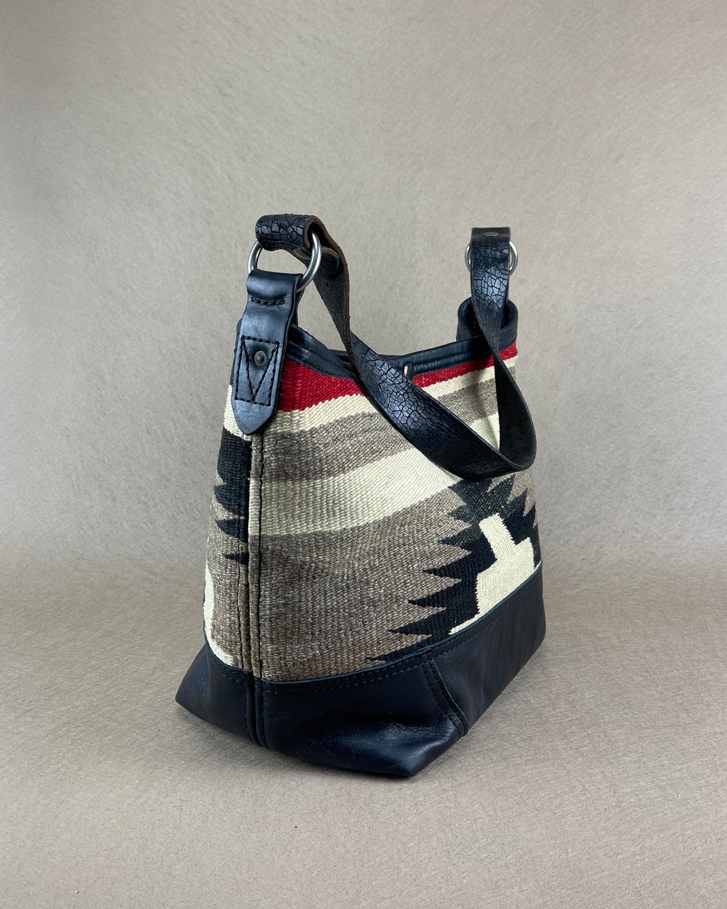 Hobo - Vintage Navajo Weaving x Leather