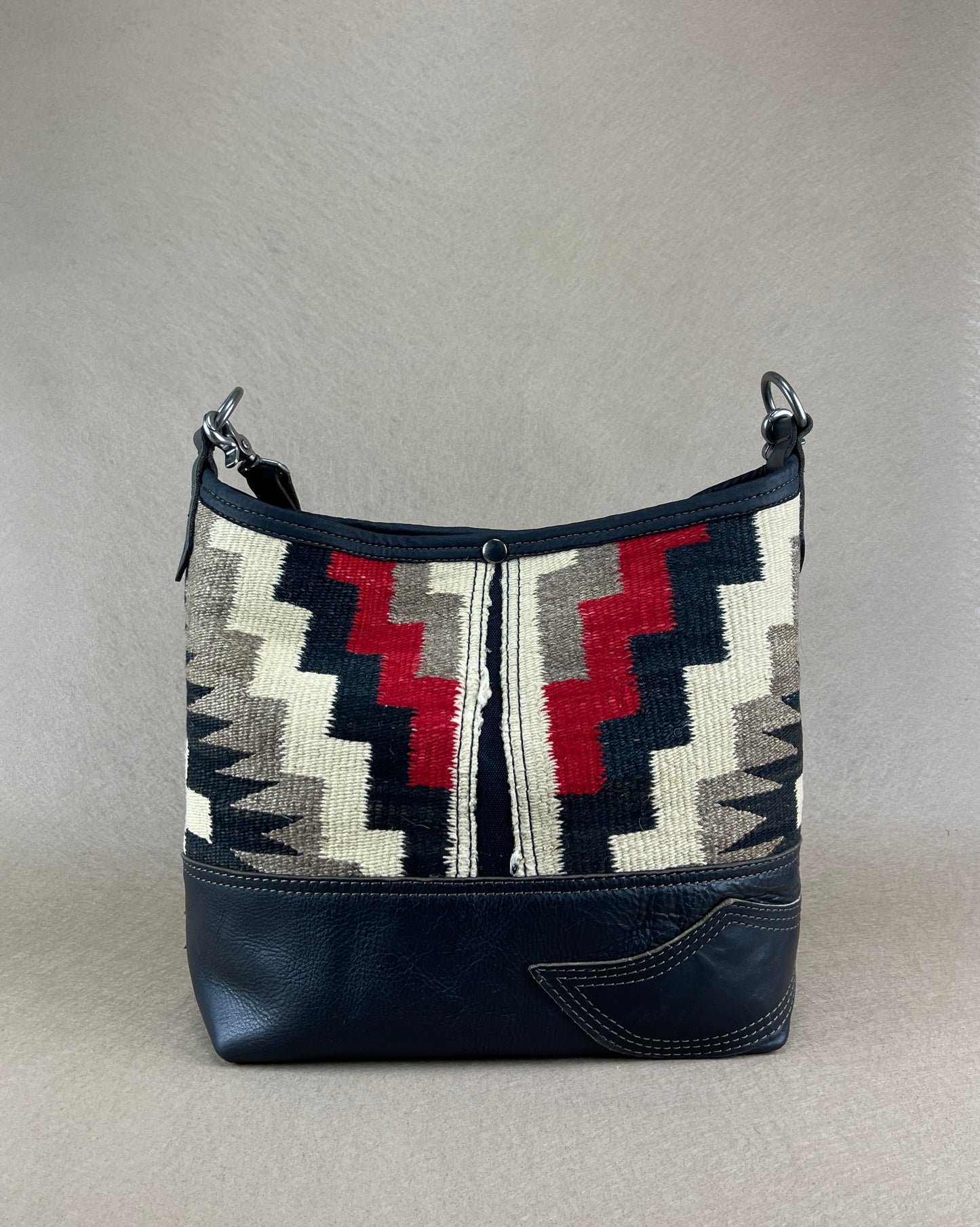 Hobo - Vintage Navajo Weaving x Leather