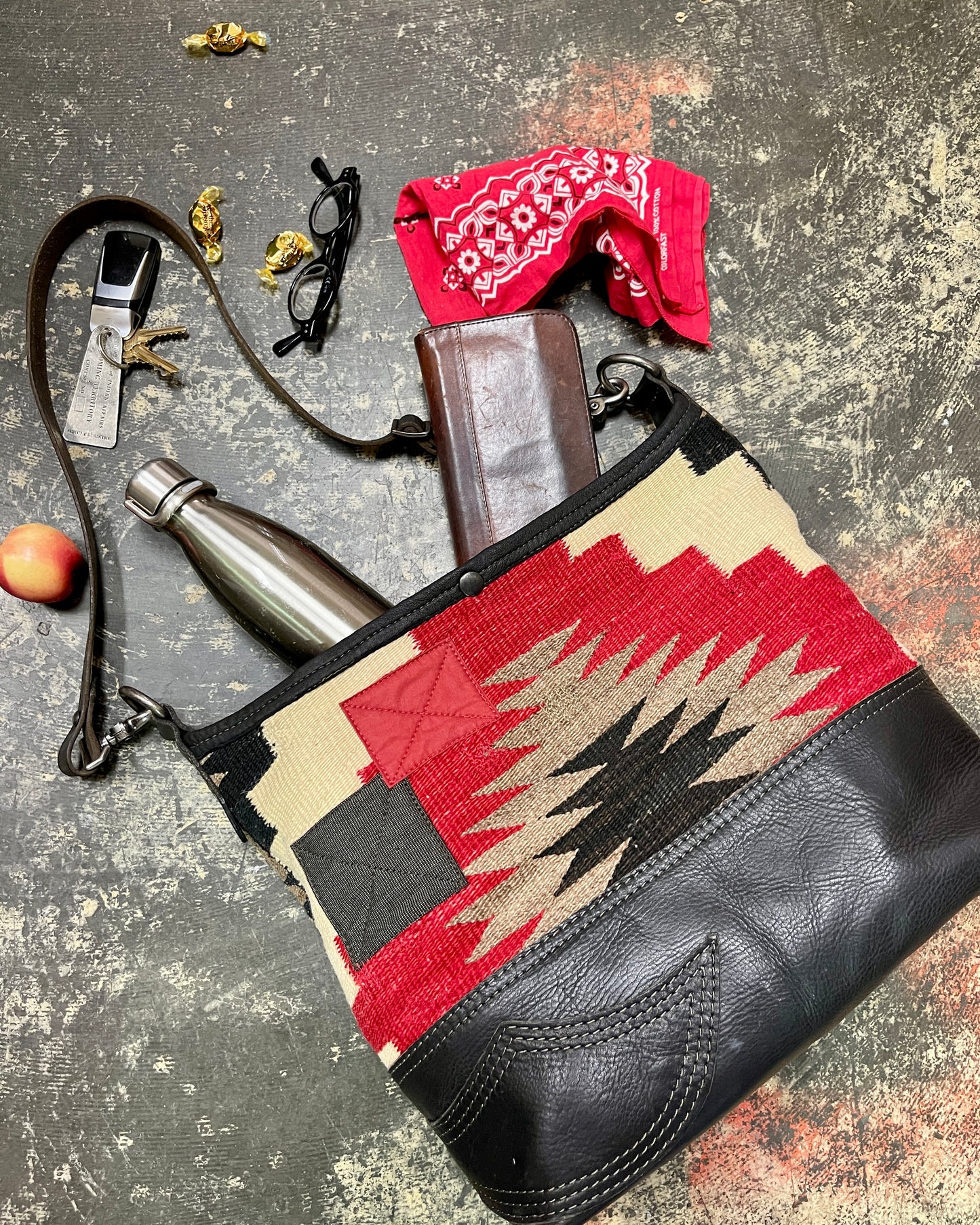 Hobo - Vintage Navajo Weaving x Leather
