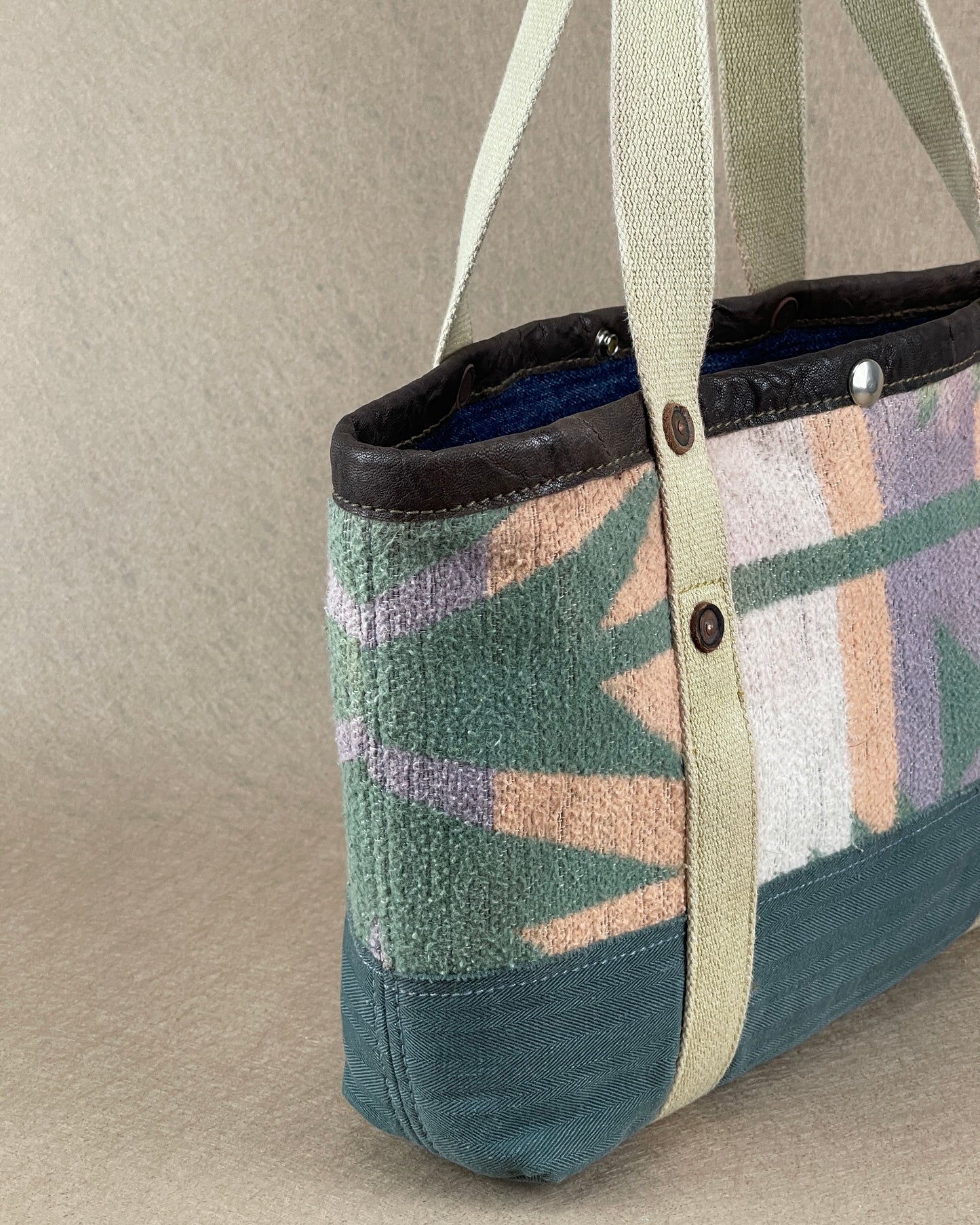 Tiny Tote - Vintage Camp Blanket Pastel/Pine