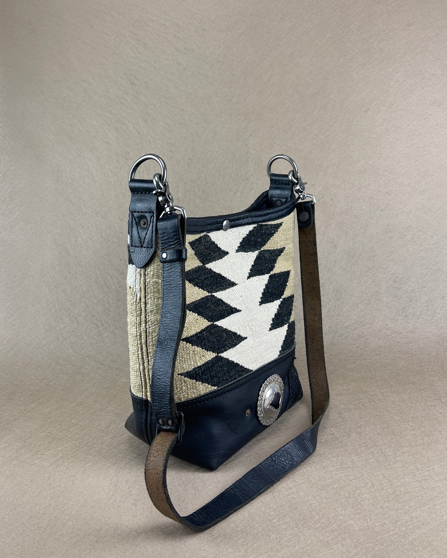 Bucket - Vintage Navajo x Leather - with Concho