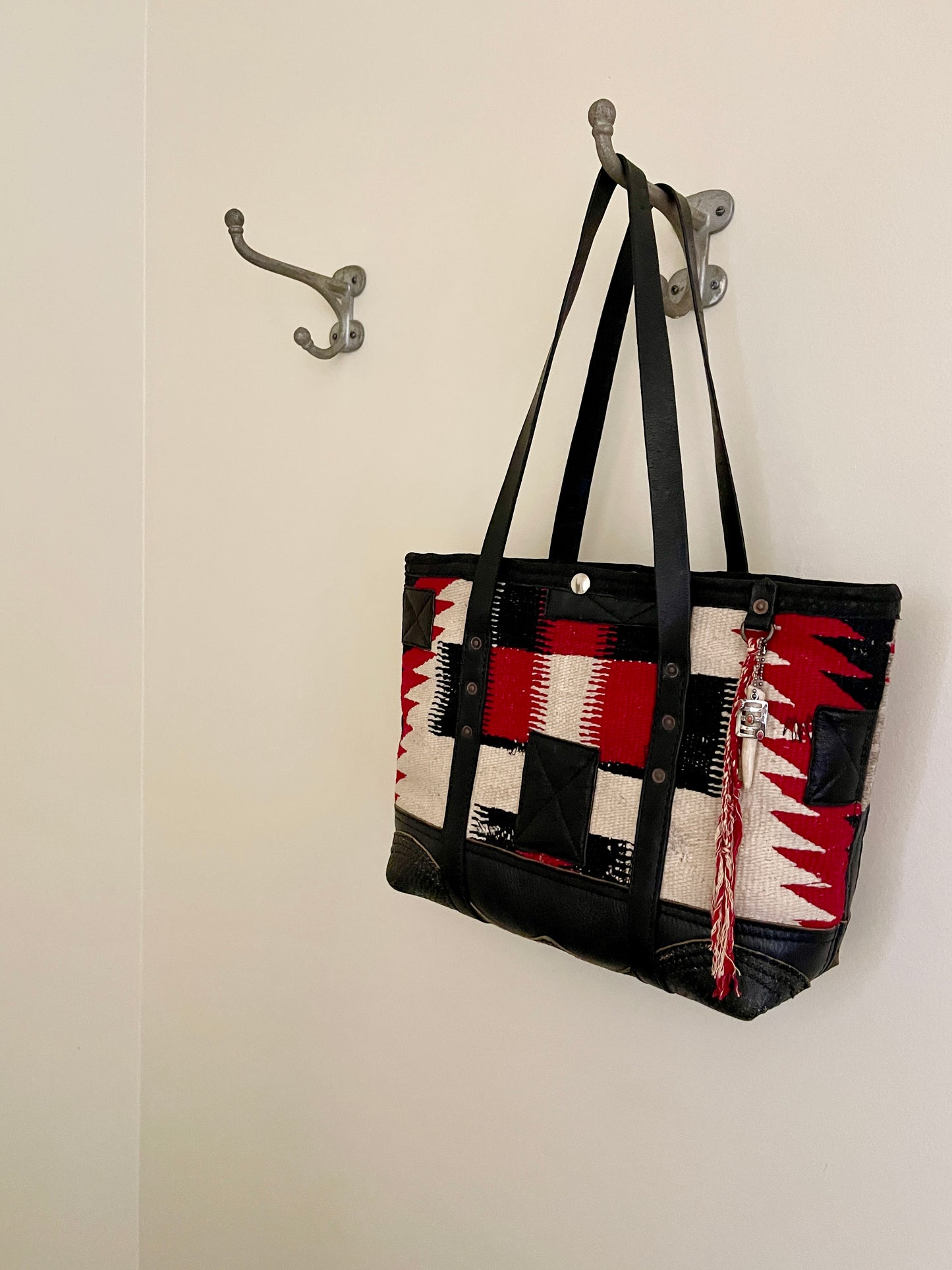 Compact Blk/Red/Cream Navajo Tote x Vintage Leather