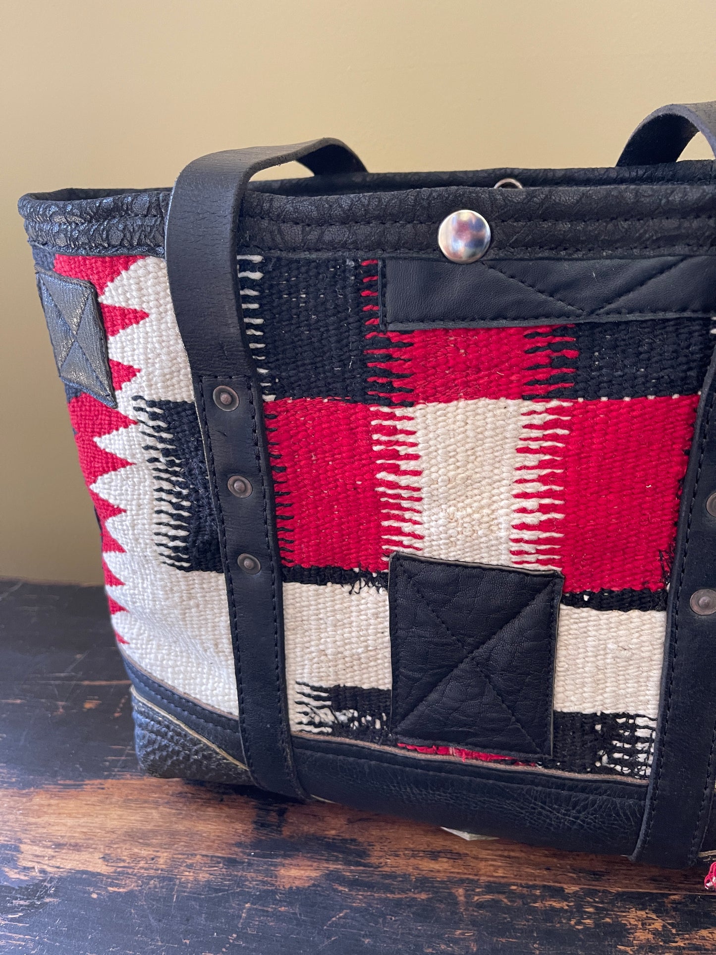 Compact Blk/Red/Cream Navajo Tote x Vintage Leather