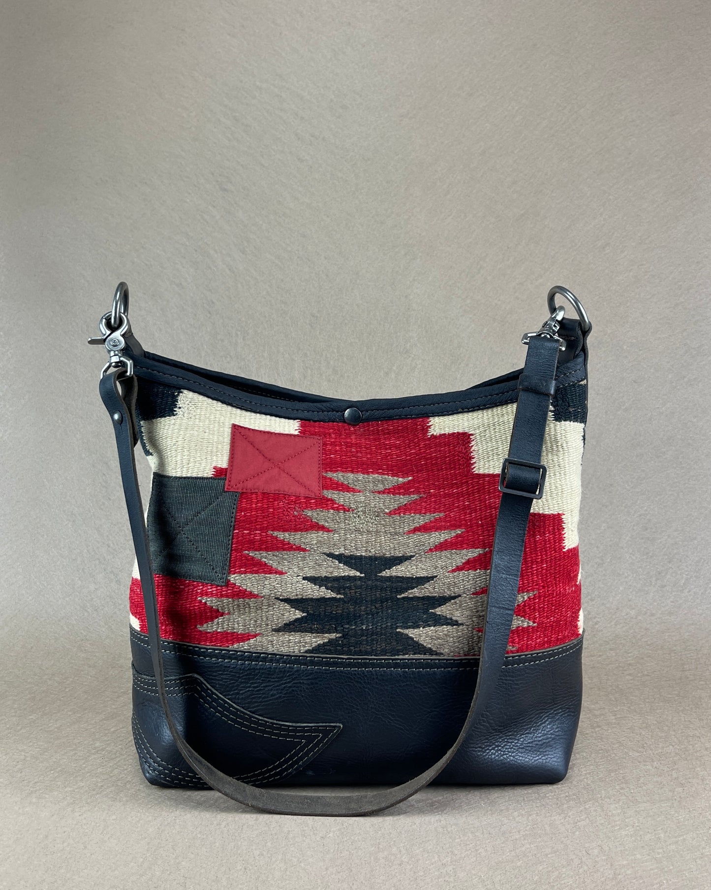 Hobo - Vintage Navajo Weaving x Leather